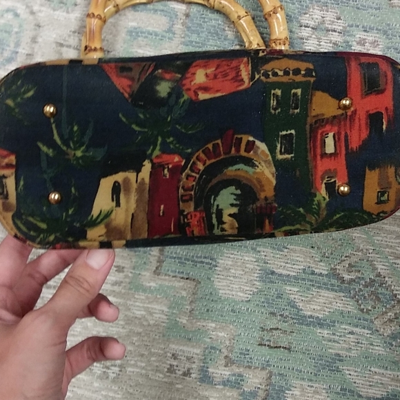 Tidy Cityscape Bamboo Handbag - Picture 3 of 11